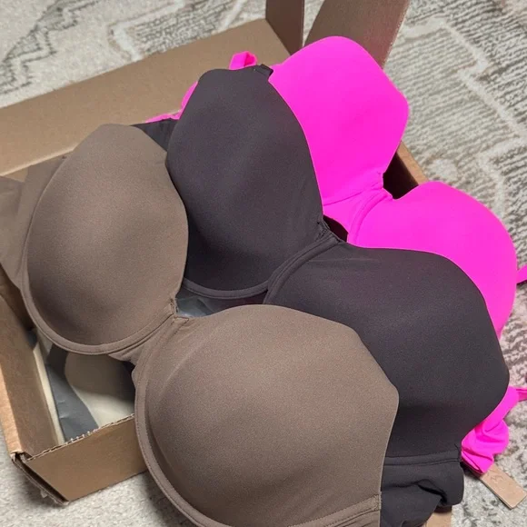 3 SKIMS 34DDDD Fits Everyone Bras - Picture 2 of 7